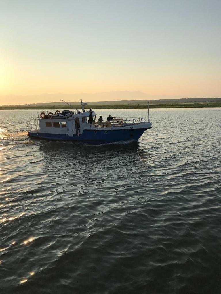 Novaya Volna Hotel Ust-Barguzin Esterno foto